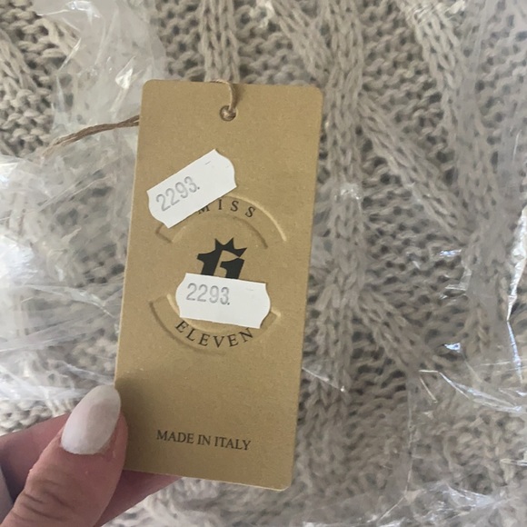 Take It Easy Knit Sweater - Picture 4 of 4